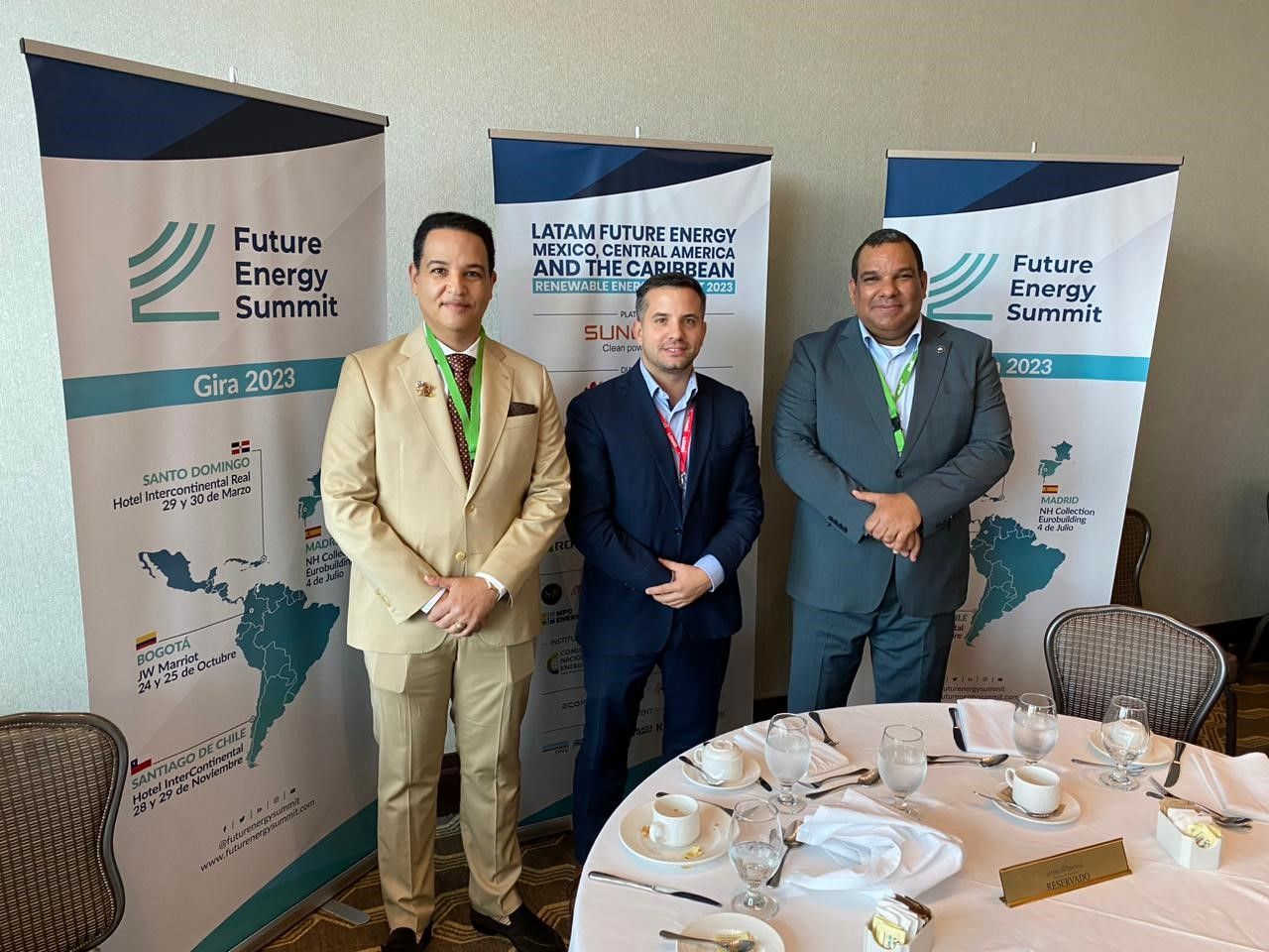 Alfonso Rodríguez, Vice Minister of Energy Saving and Efficiency and Nuclear Energy - Ministry of Mines and Energy of Dominican Republic, Antonio Morales, Sr. Sales Manager Mexico, Central America and Caribbean, and Edward Veras, Executive Director - National Energy Commission.